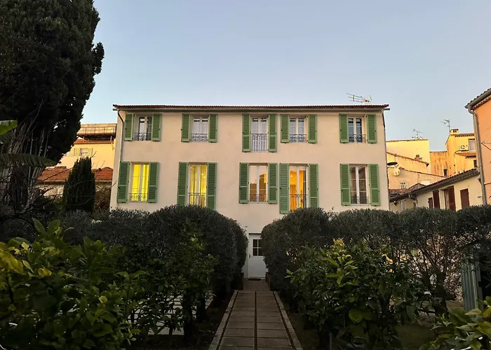 Old Town-Exceptional Apartment-In Absolute Calm
